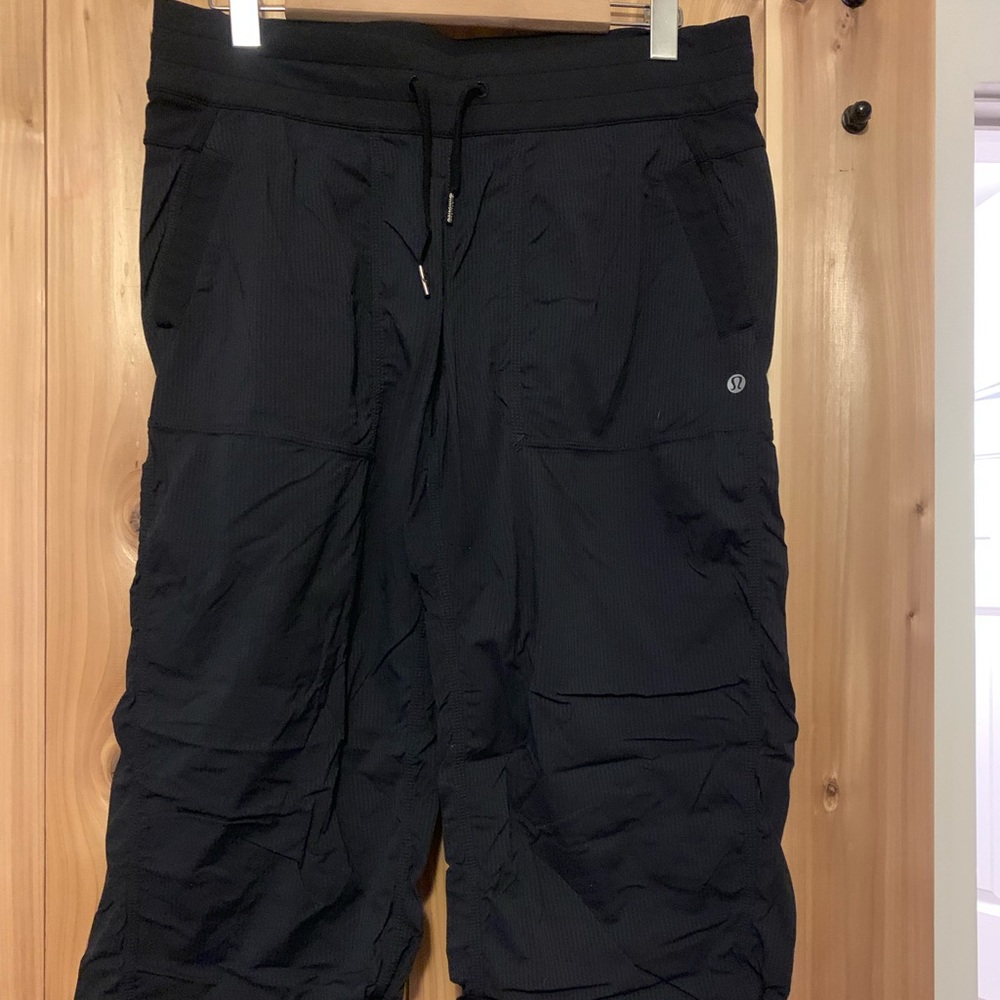 Lululemon dance studio crop size 10